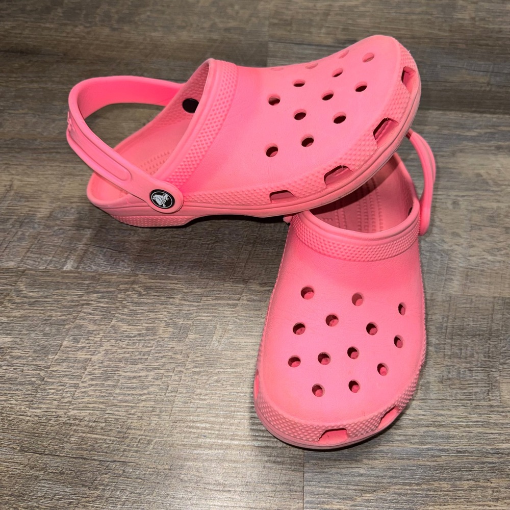 Crocs Classic Clog Kids J3 Bright Pink Coral Slip On Shoes Waterproof